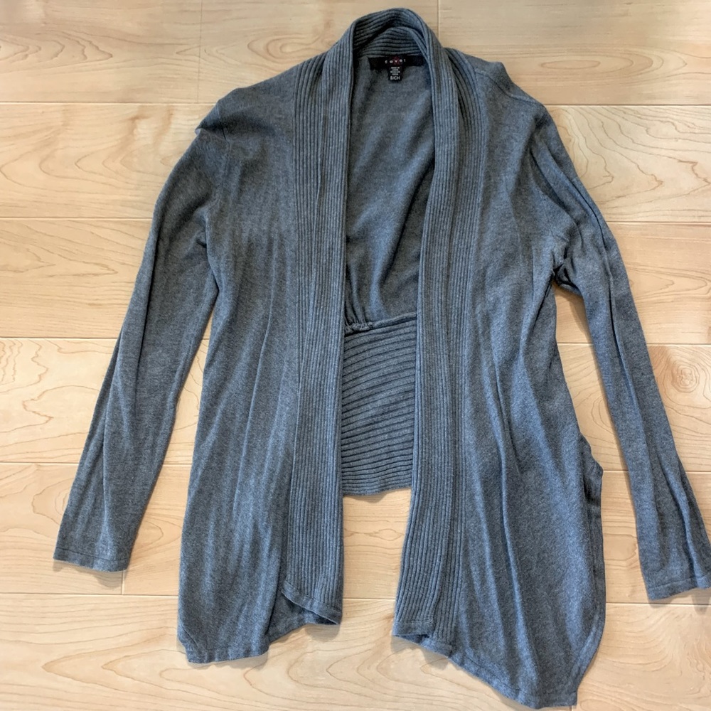 🦋 3/$9 Fever Macy’s brand gray waterfall cozy cardigan size small